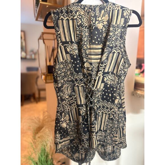 XOXO In America and Abroad Vintage Women's Button Front Sleeveless Blouse - Picture 3 of 6